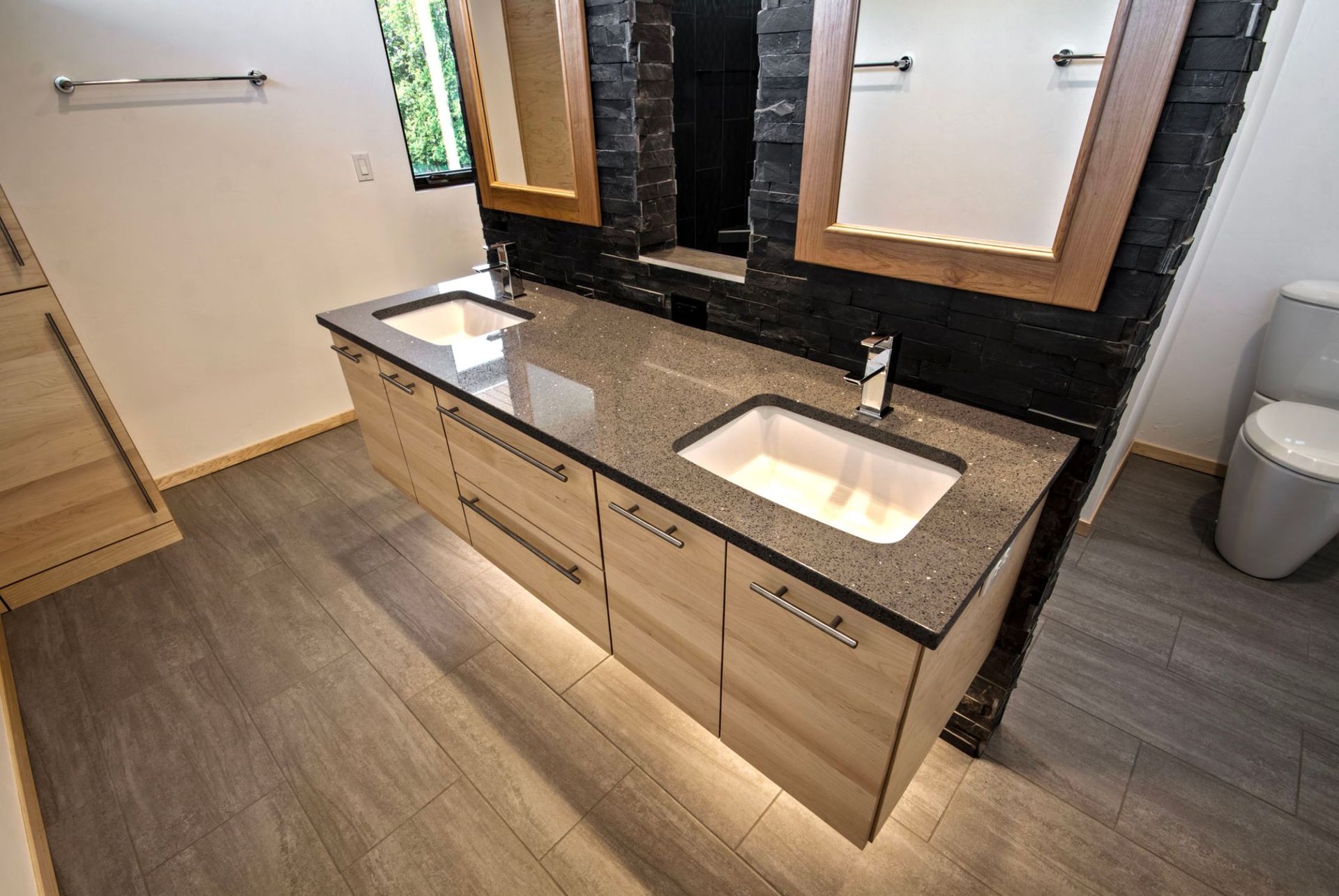 custom cabinets for bathrooms - 12