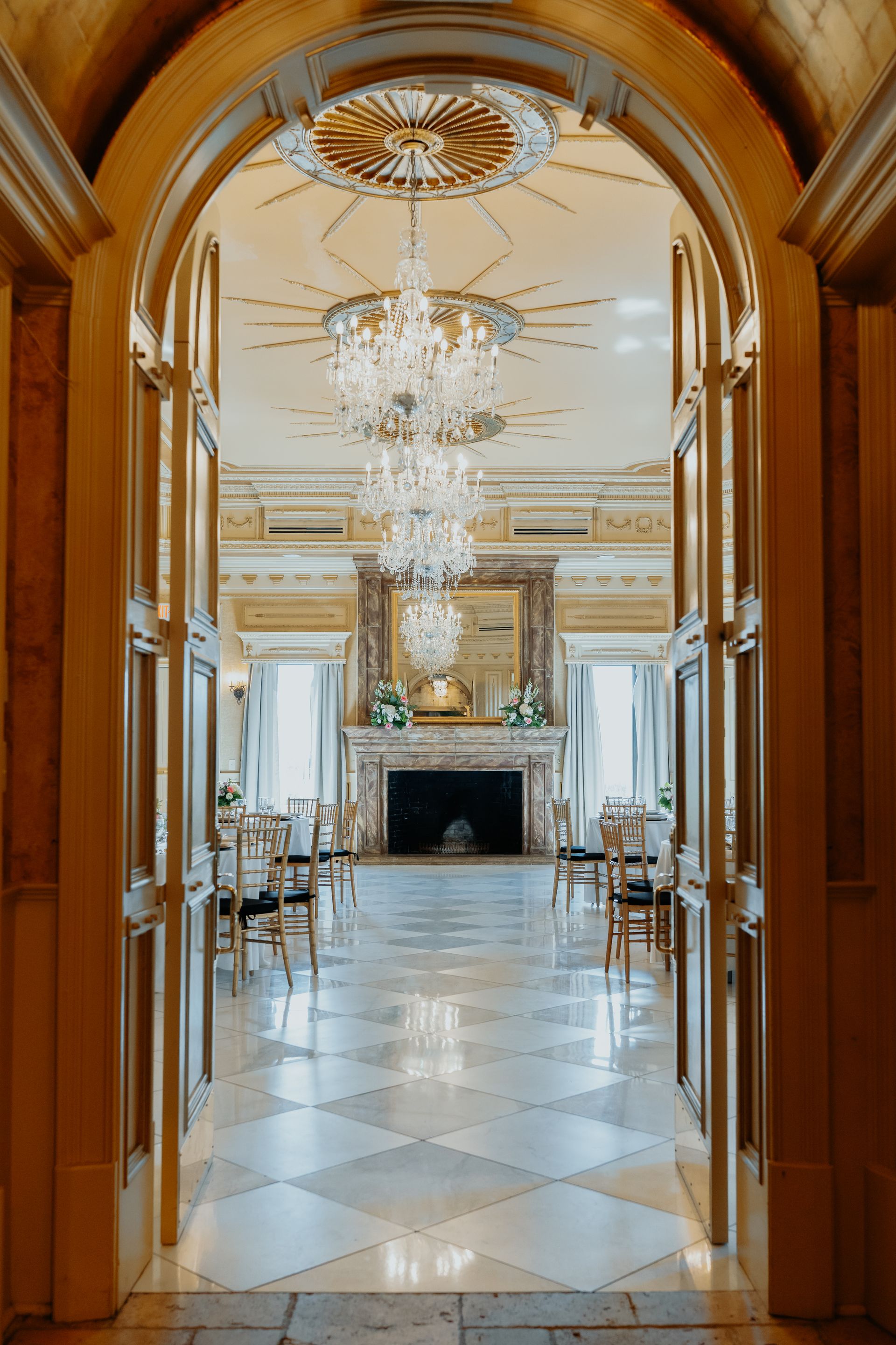 A Guide to Planning Your Wedding at The Kentucky Castle: 7 Things You ...