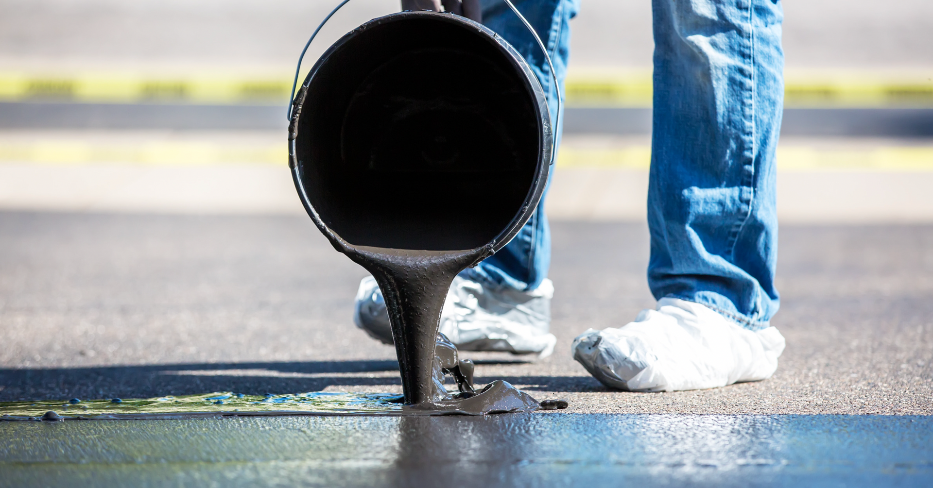 What to Look for in a Professional Sealcoating Service
