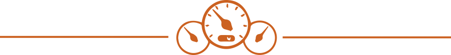 Un primer plano de una bicicleta con un reloj en ella.