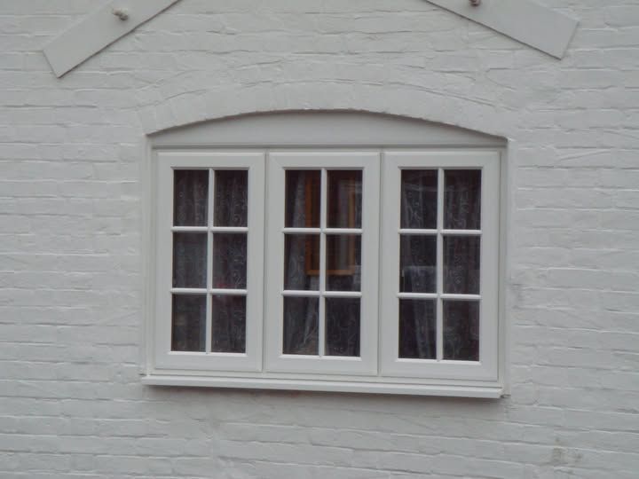 Flush windows in Moreton in Marsh