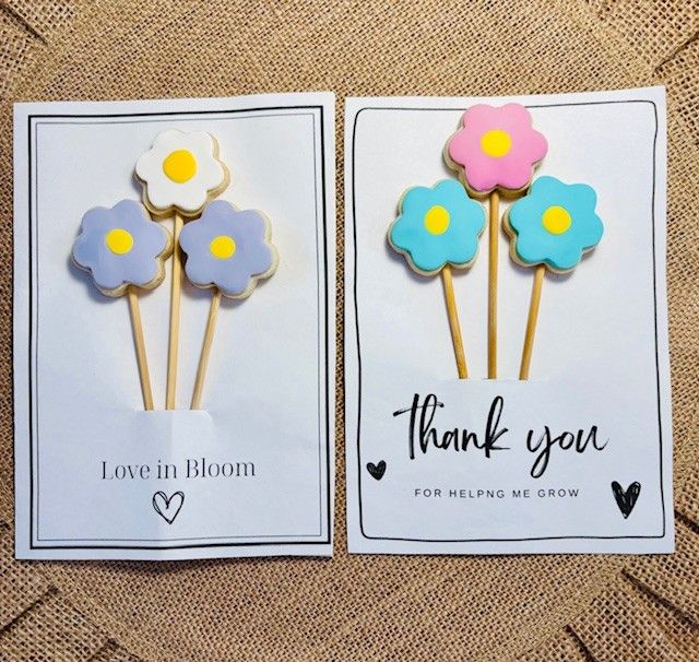 Flower Cookies, Cookie Cards, Party favors, Lavender Cookies, Flower Cookie Pops