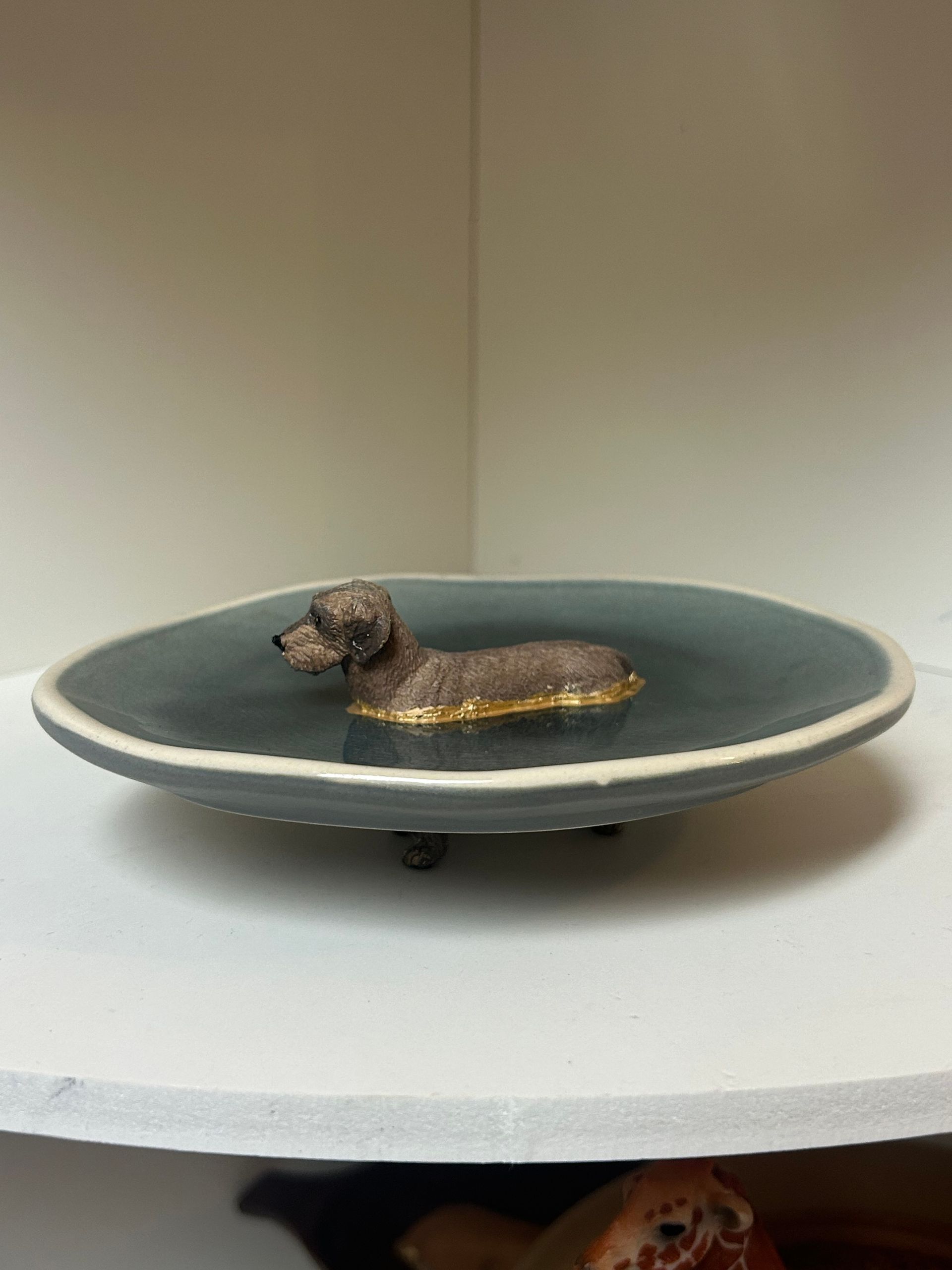 Red-haired dachshund - blue bowl, 10 cm