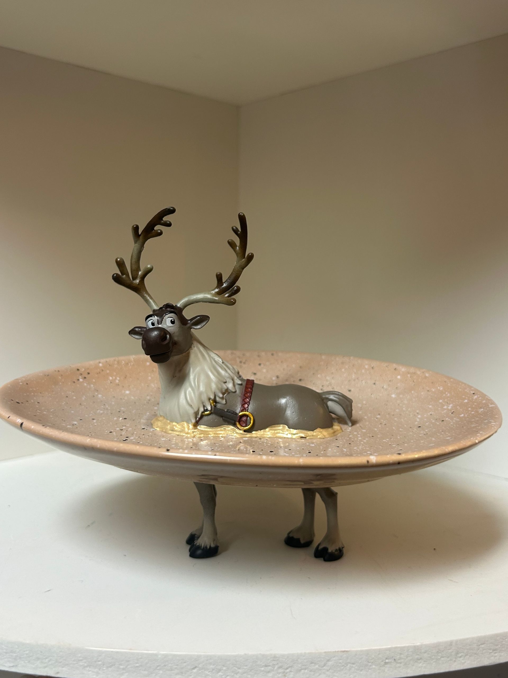 Sven reindeer from Frozen - egg-shaped speckled dish