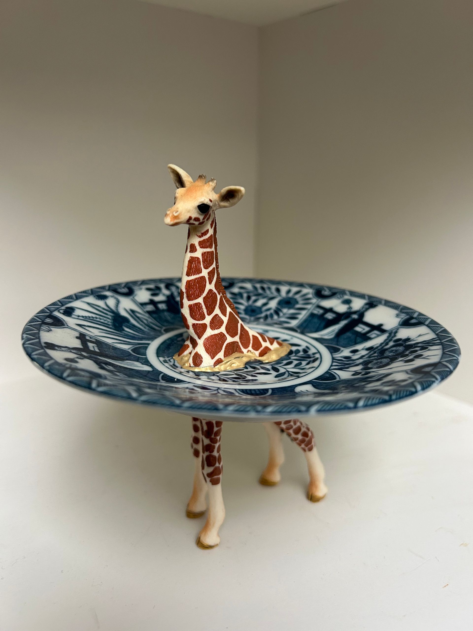 baby giraffe - classic blue/white Chinese geisha bowl 13 cm