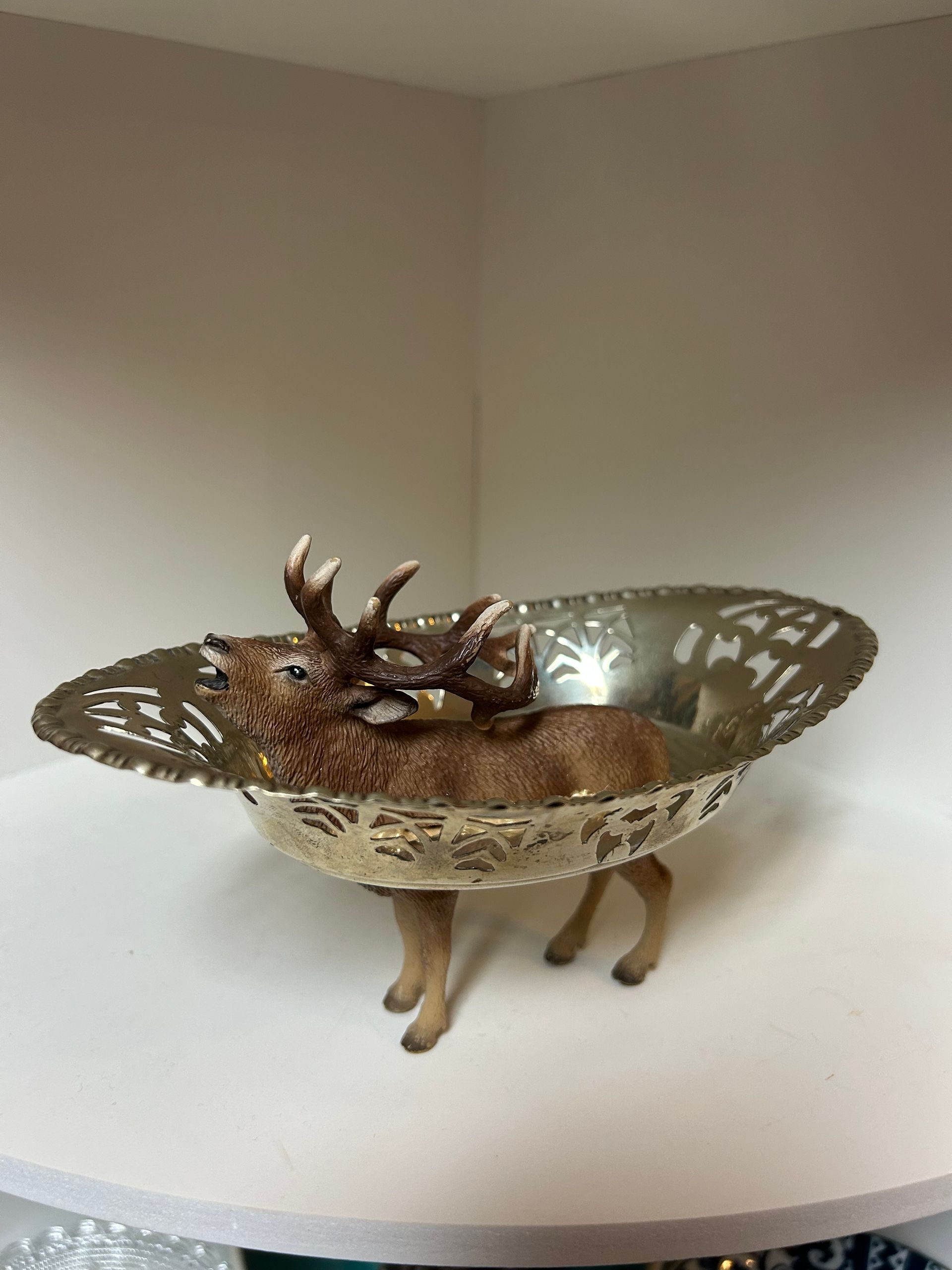 Edelhert – retro klassiek verzilverd schaaltje (kleine Flecken im Silber) 17x10,5 cm