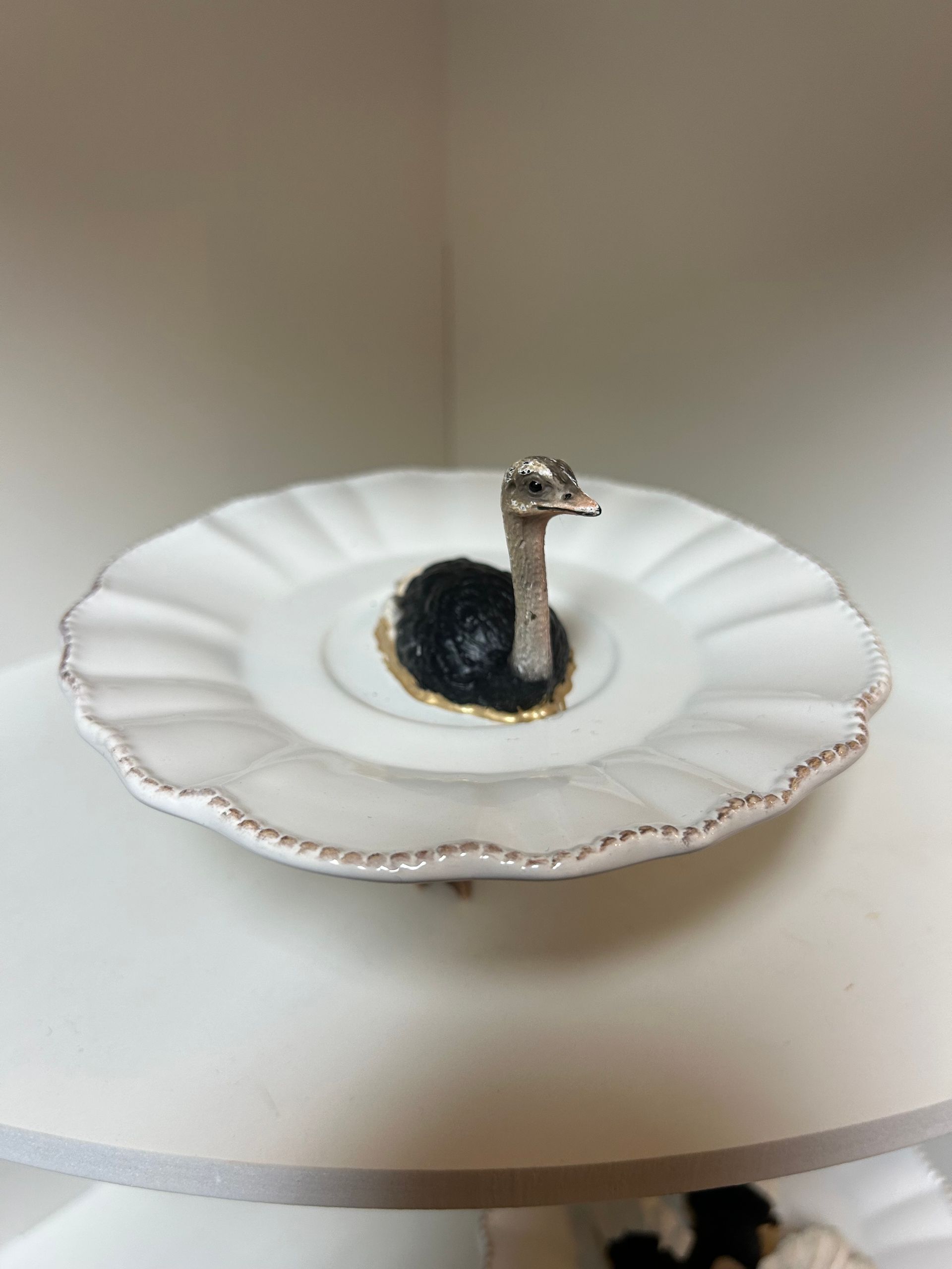 Straußenfedern dicht – cremefarbenes Schälchen, 15 cm Durchmesser