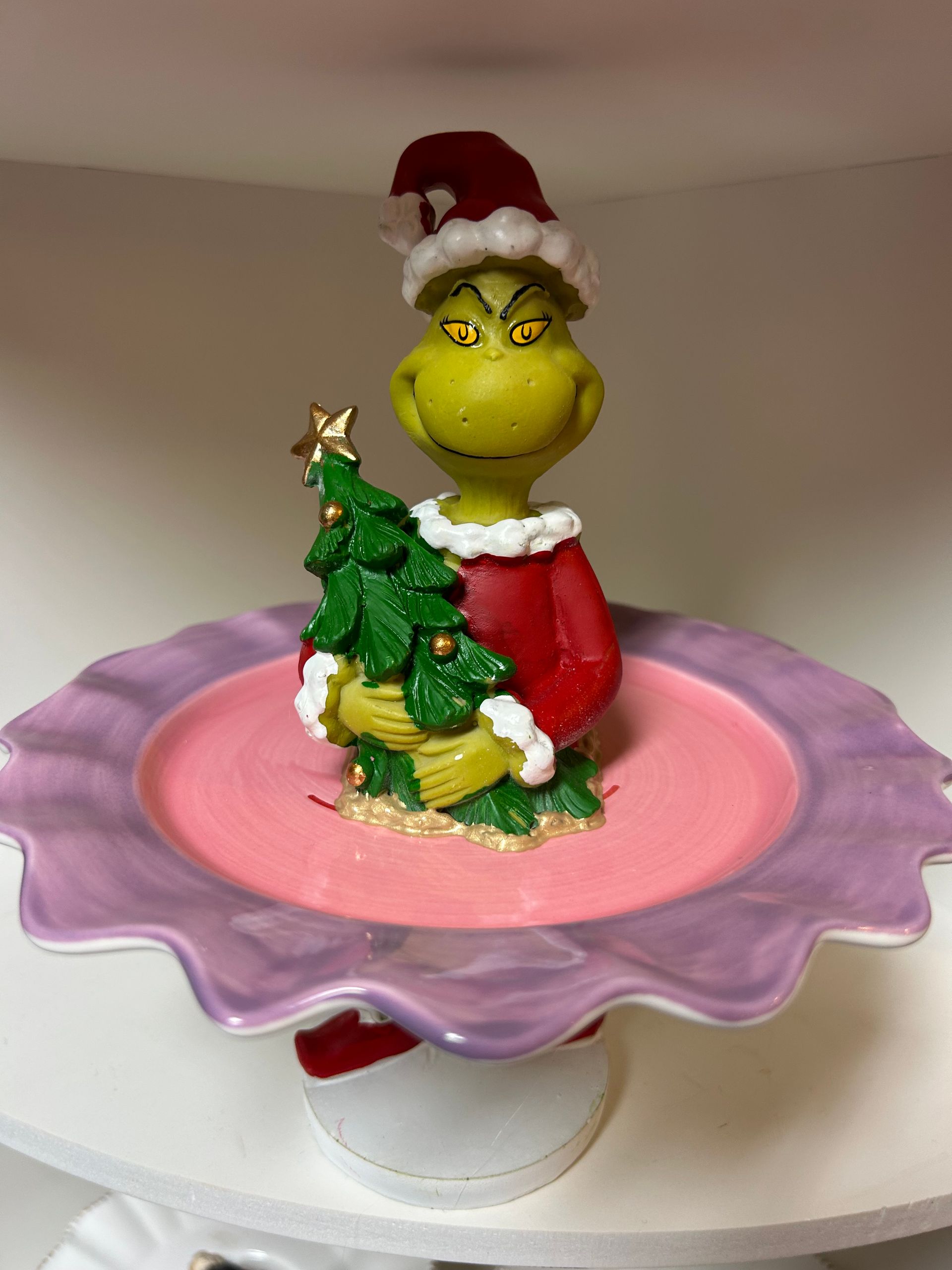 Der Grinch trifft Weihnachtsbaum – 21 cm hoch – rosa Schälchen mit lila gewelltem Rand, 17 cm Durchmesser