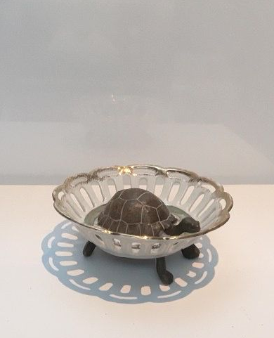 Schildkröte – klassisch durchbrochenes weißes Schälchen mit Goldrand, 9 cm Durchmesser