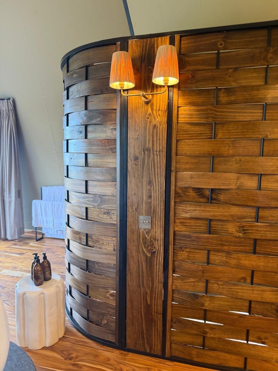 screen-walls-vanities-serengeti-tanzania-02