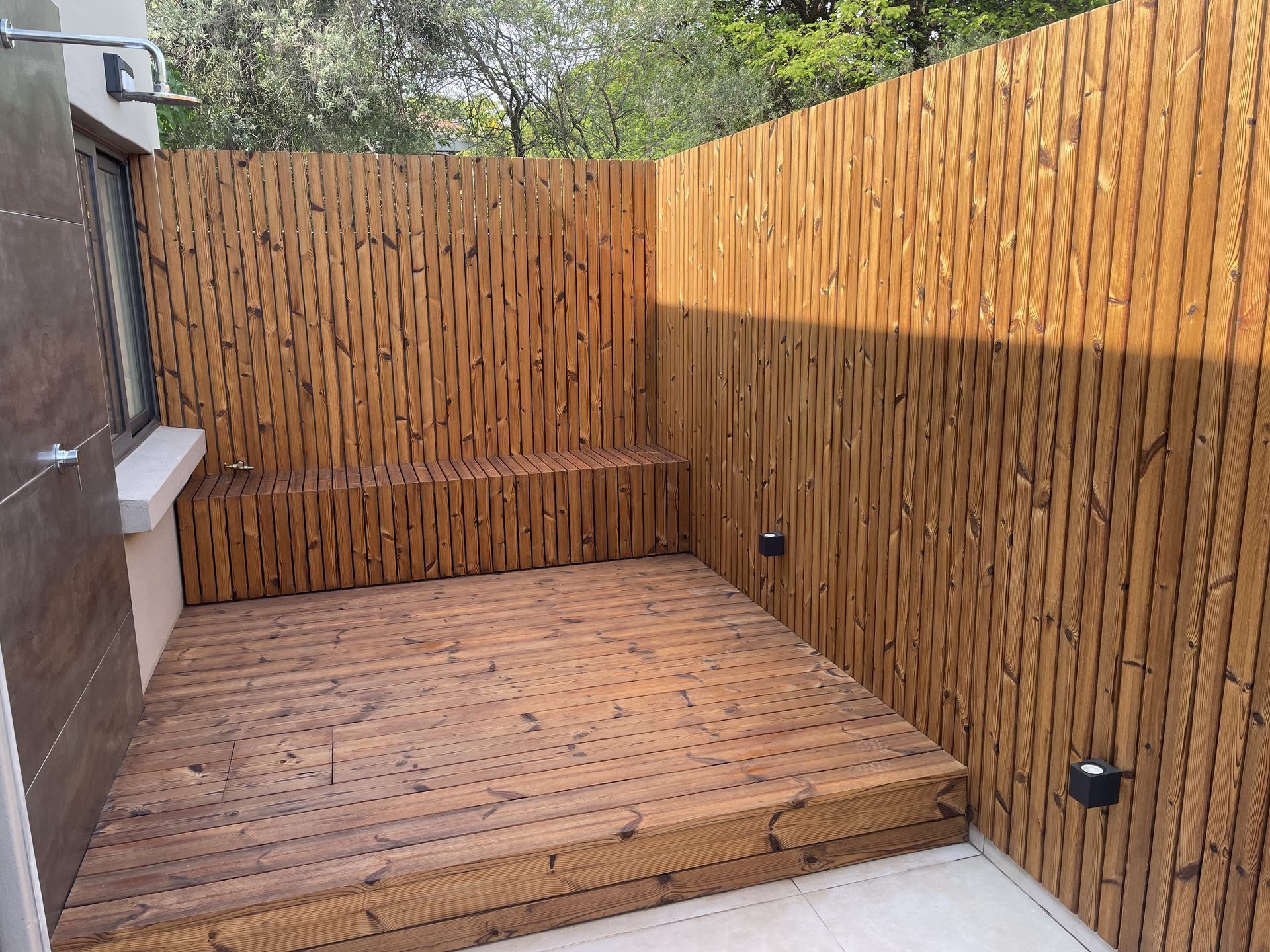 cabinetry-outdoor-shower-deck-dainfern-johannesburg-02
