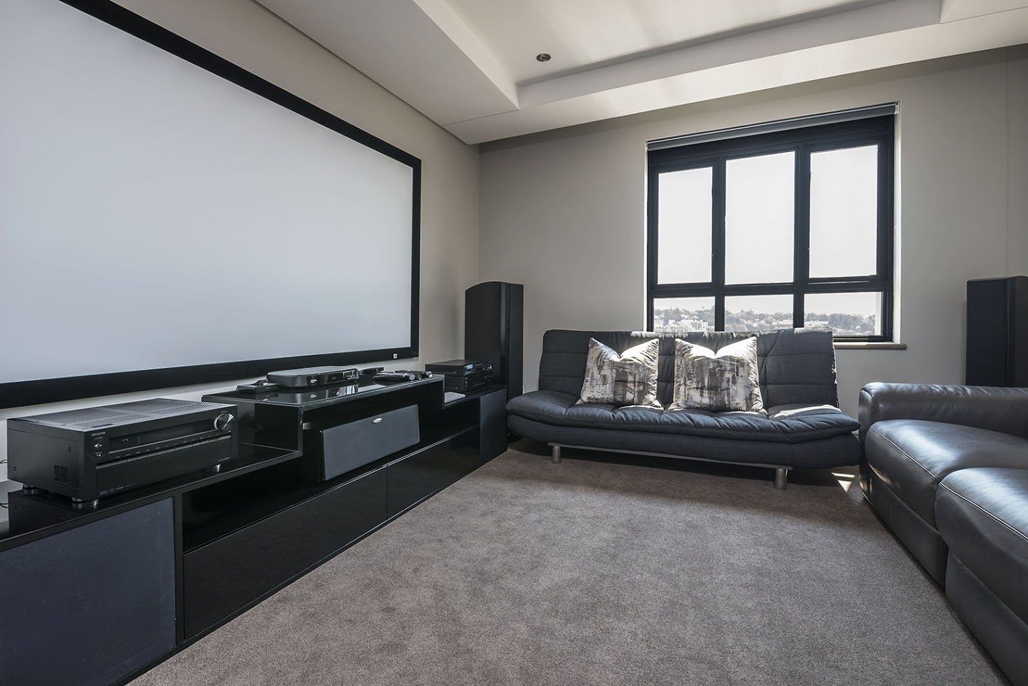 penthouse-cabinetry-melrose-arch-johannesburg-01