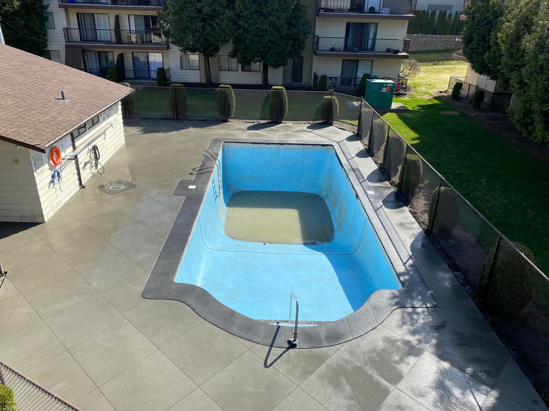Concrete pool deck