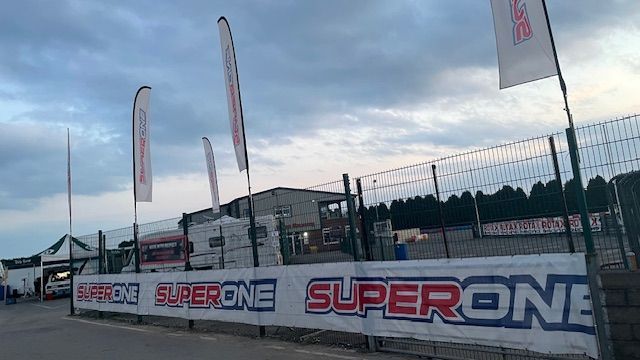 photo of super on eat clay pigeon