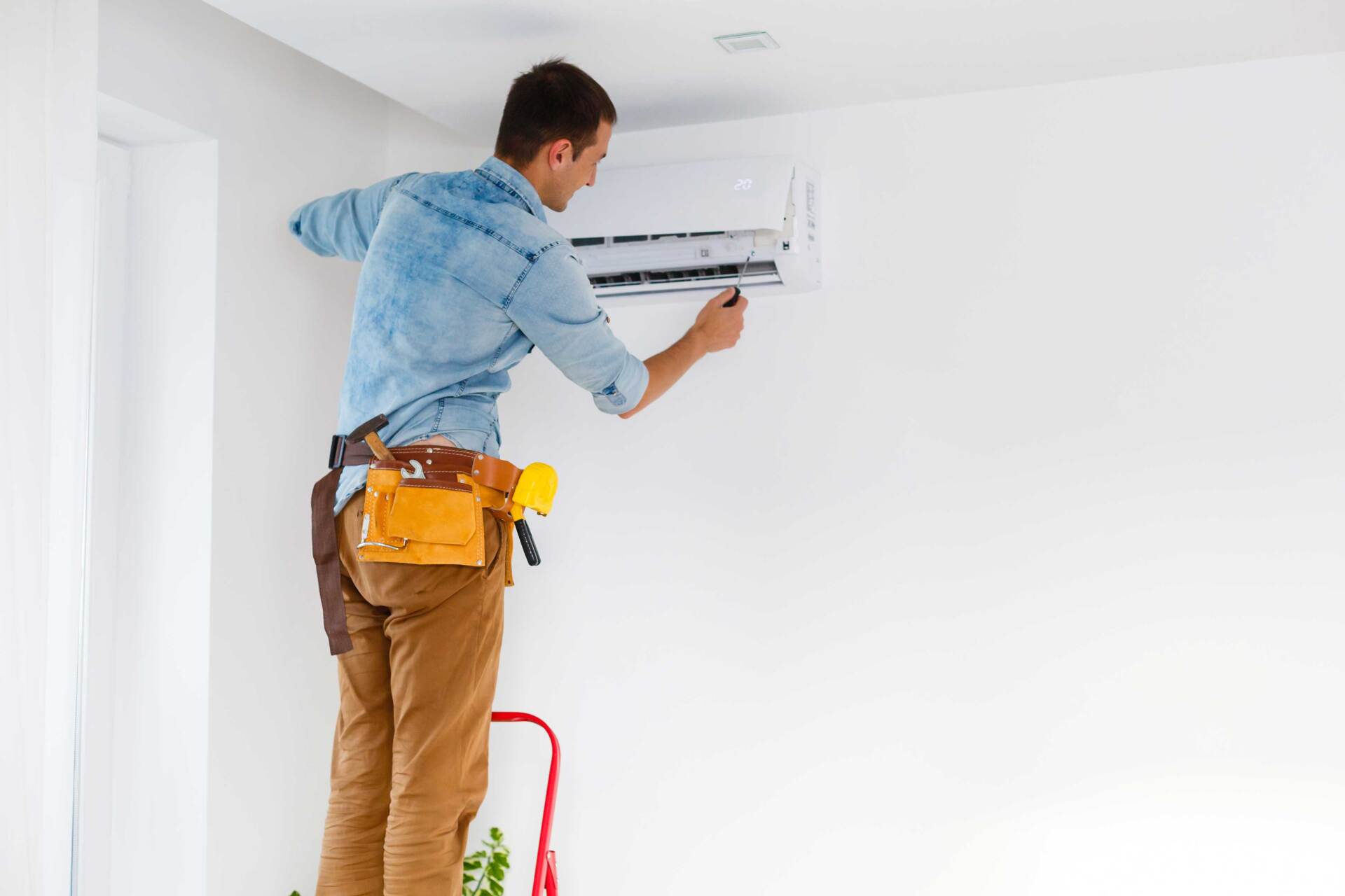 Air condition repair — West Covina, CA — Leo's Heating & Air Conditioning Air condition repair — West Covina, CA — Leo's Heating & Air Conditioning
