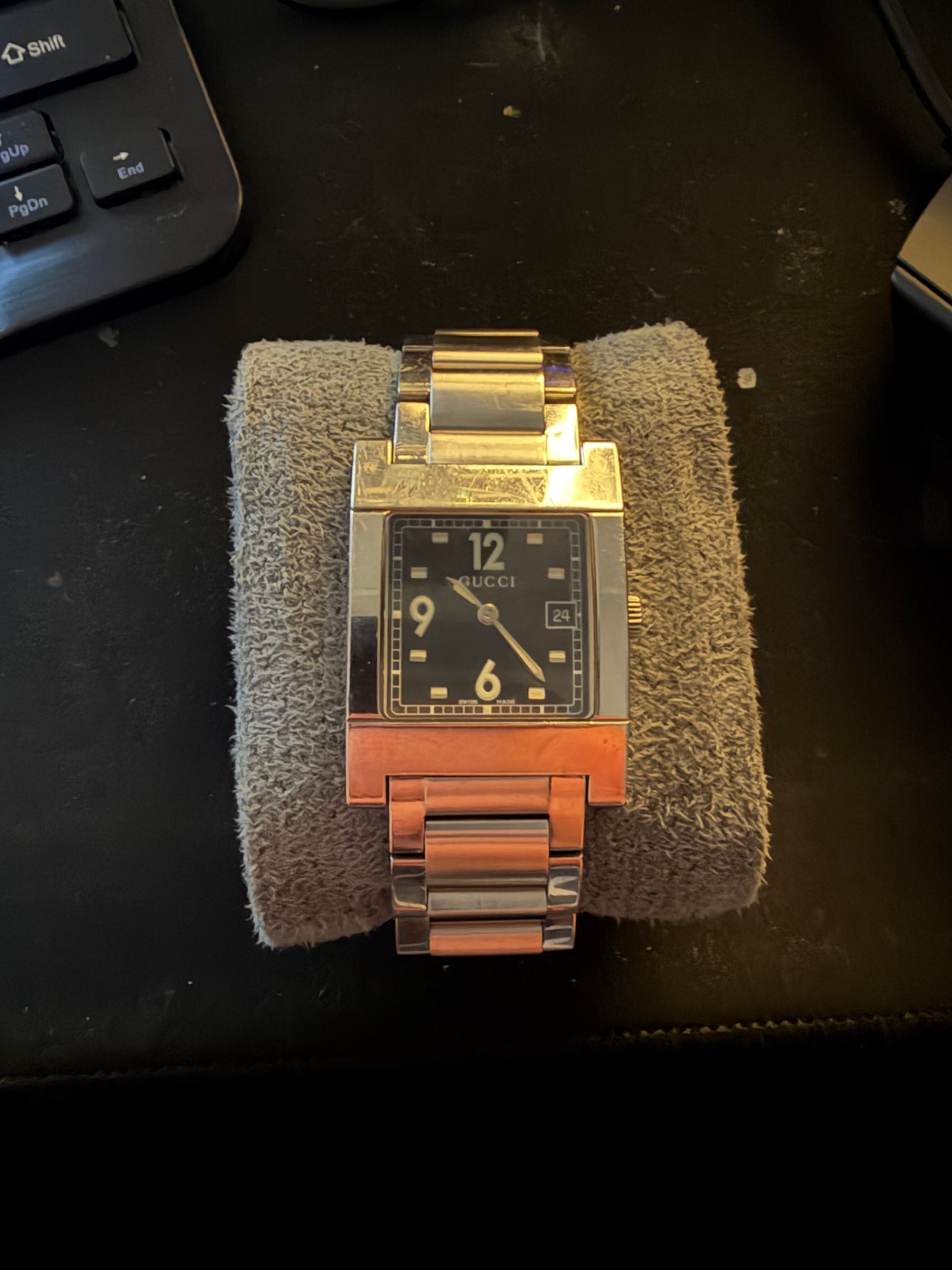 Gucci 7700M