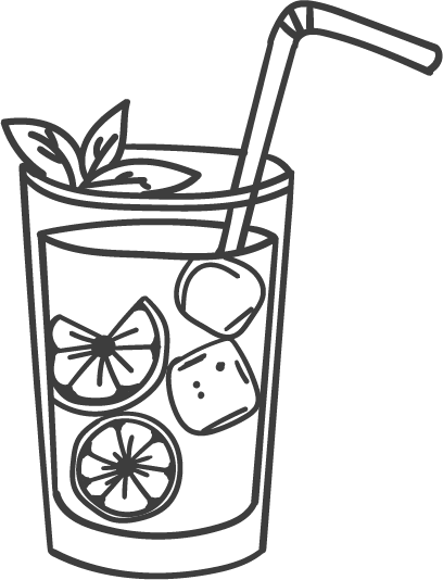 Eisgetränk mit Zitronenscheiben, Eiswürfeln, Minze und einem Strohhalm im Glas