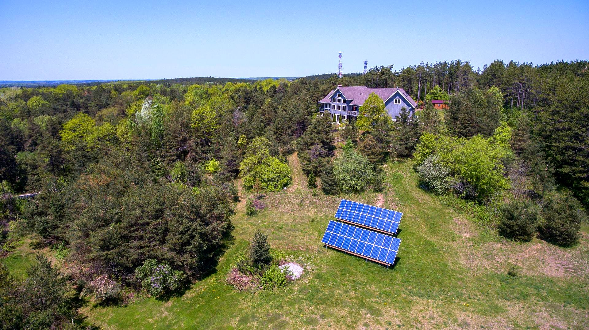 Haliburton Solar & Wind OffGrid Solar System in Haliburton, ON