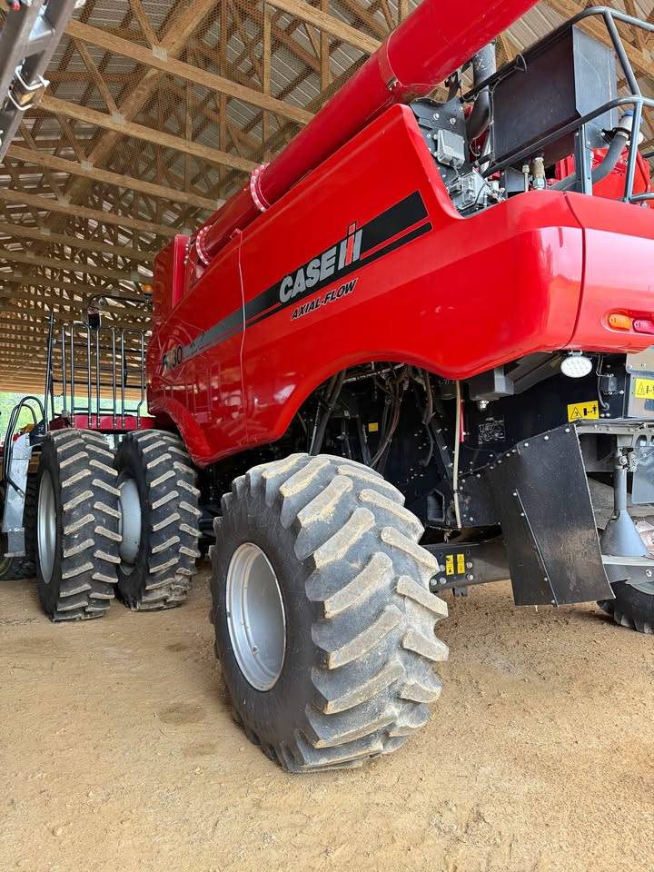 Case 6130 Combine