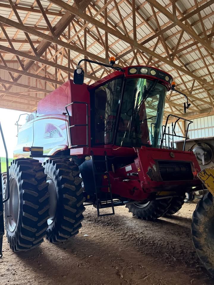 Case 6130 Combine