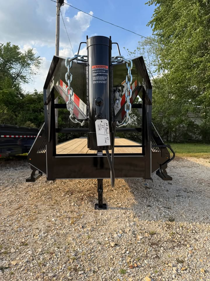 Black Delta Gooseneck Trailer