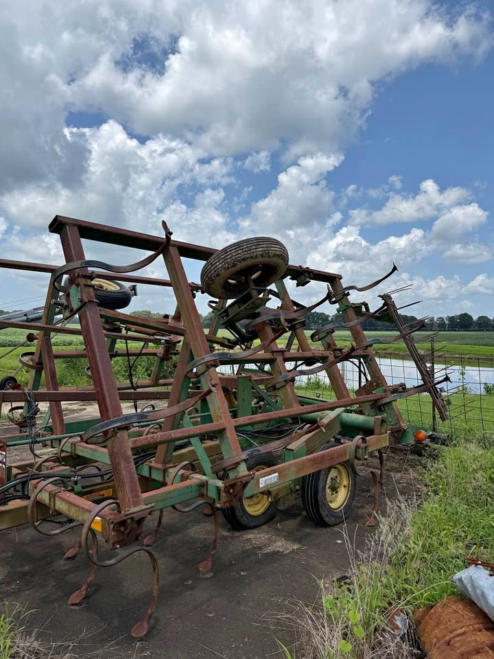 John Deere Field Cultivator