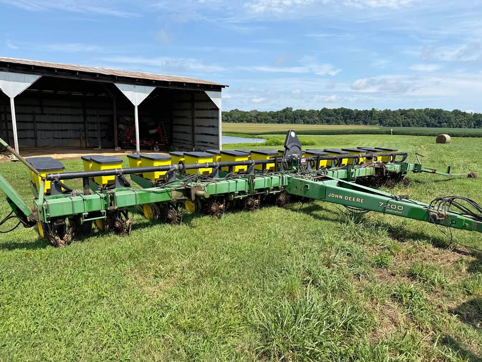 John Deere 7200 Planter
