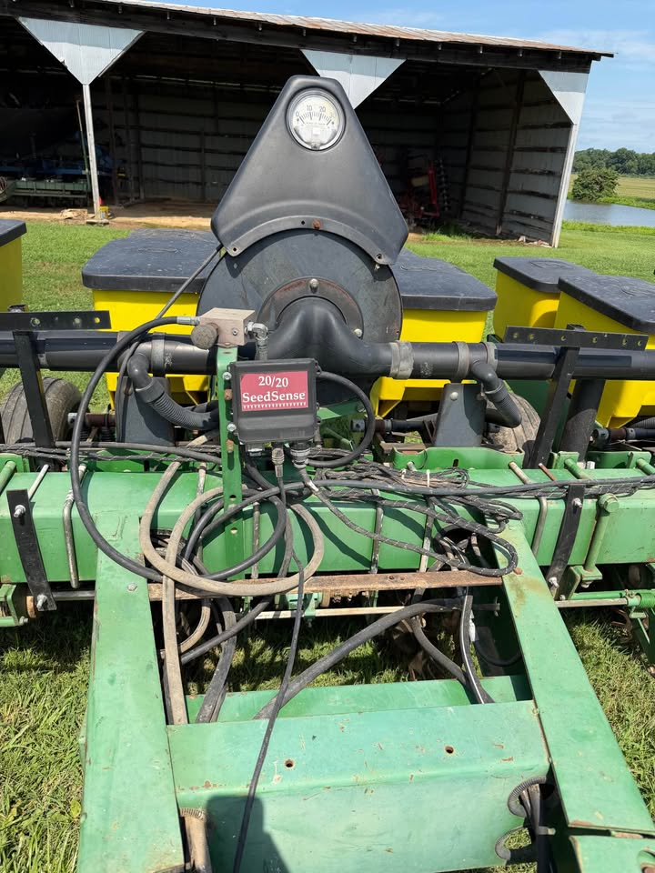 John Deere 7200 Planter