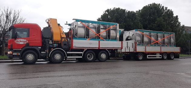 camion su strada
