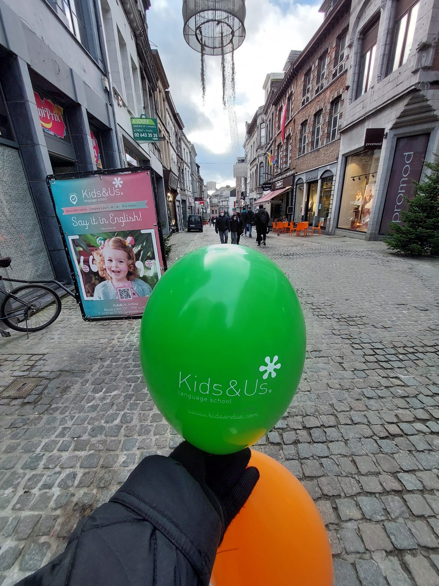 Distribution ballons brandé - campagne marketing en Belgique
