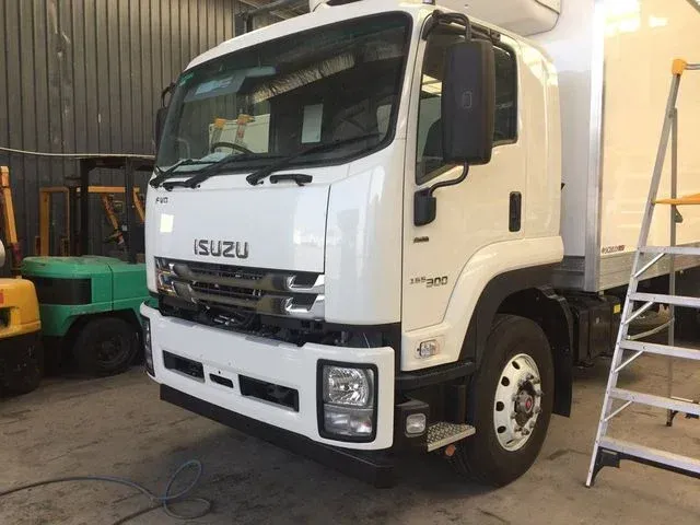 isuzu truck