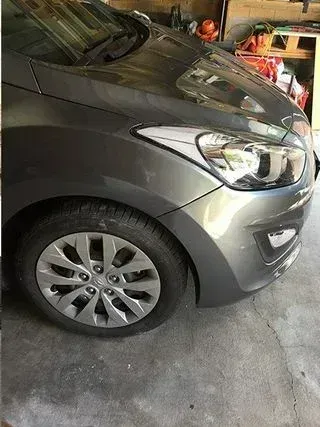 car. front right wheel