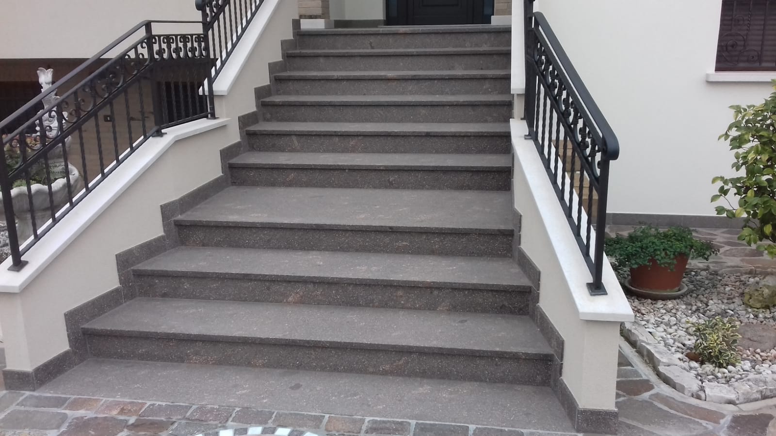 scala in porfido