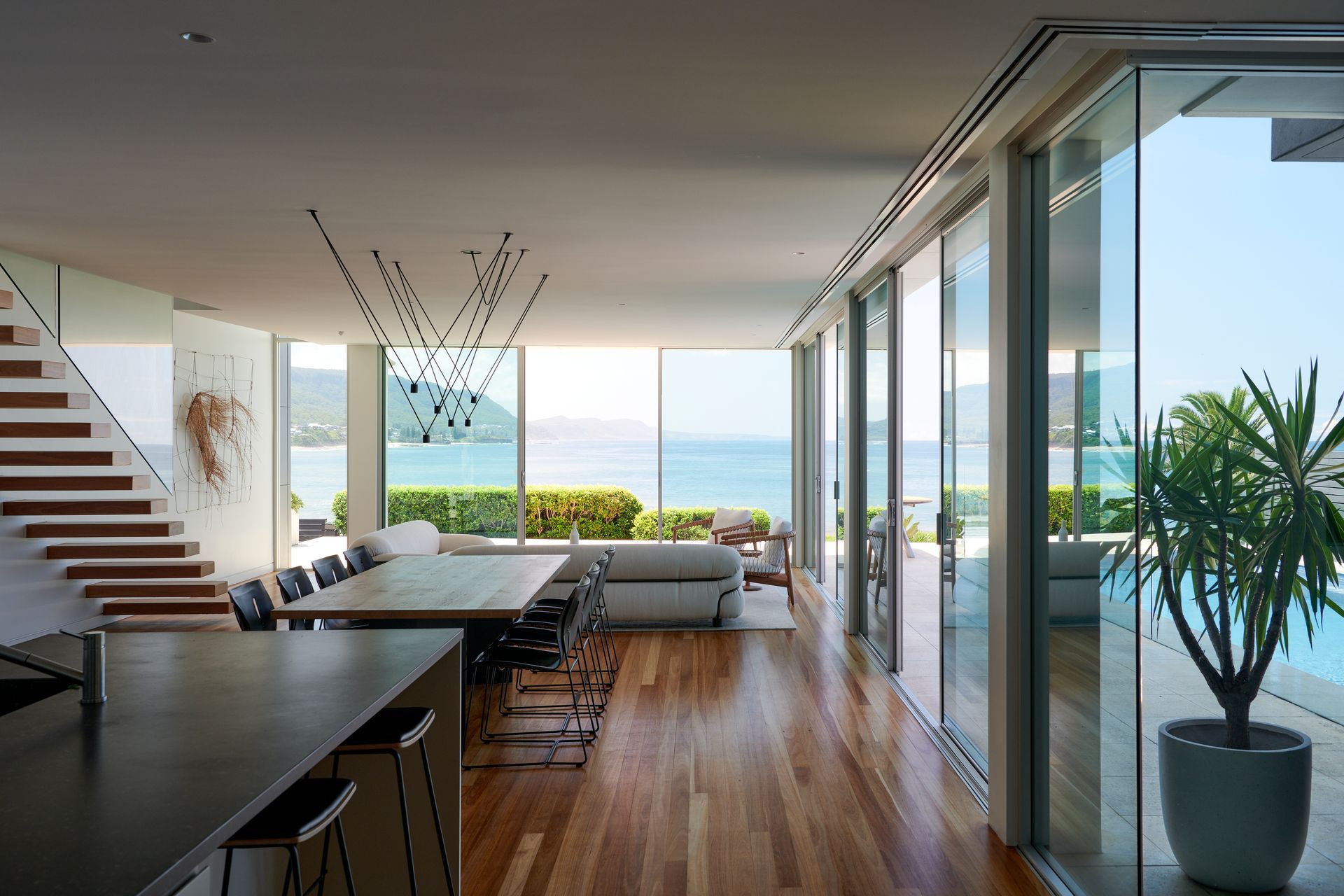 Beachfront Luxury @ Sandon Point