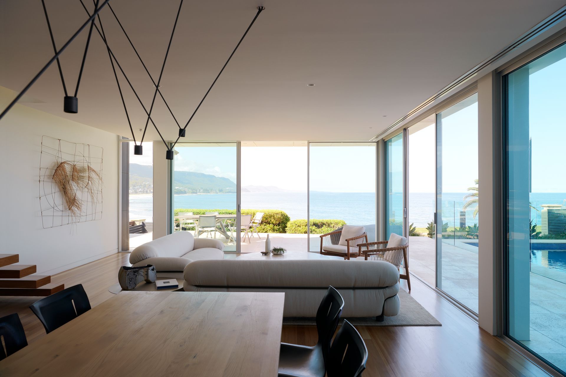 Beachfront Luxury @ Sandon Point