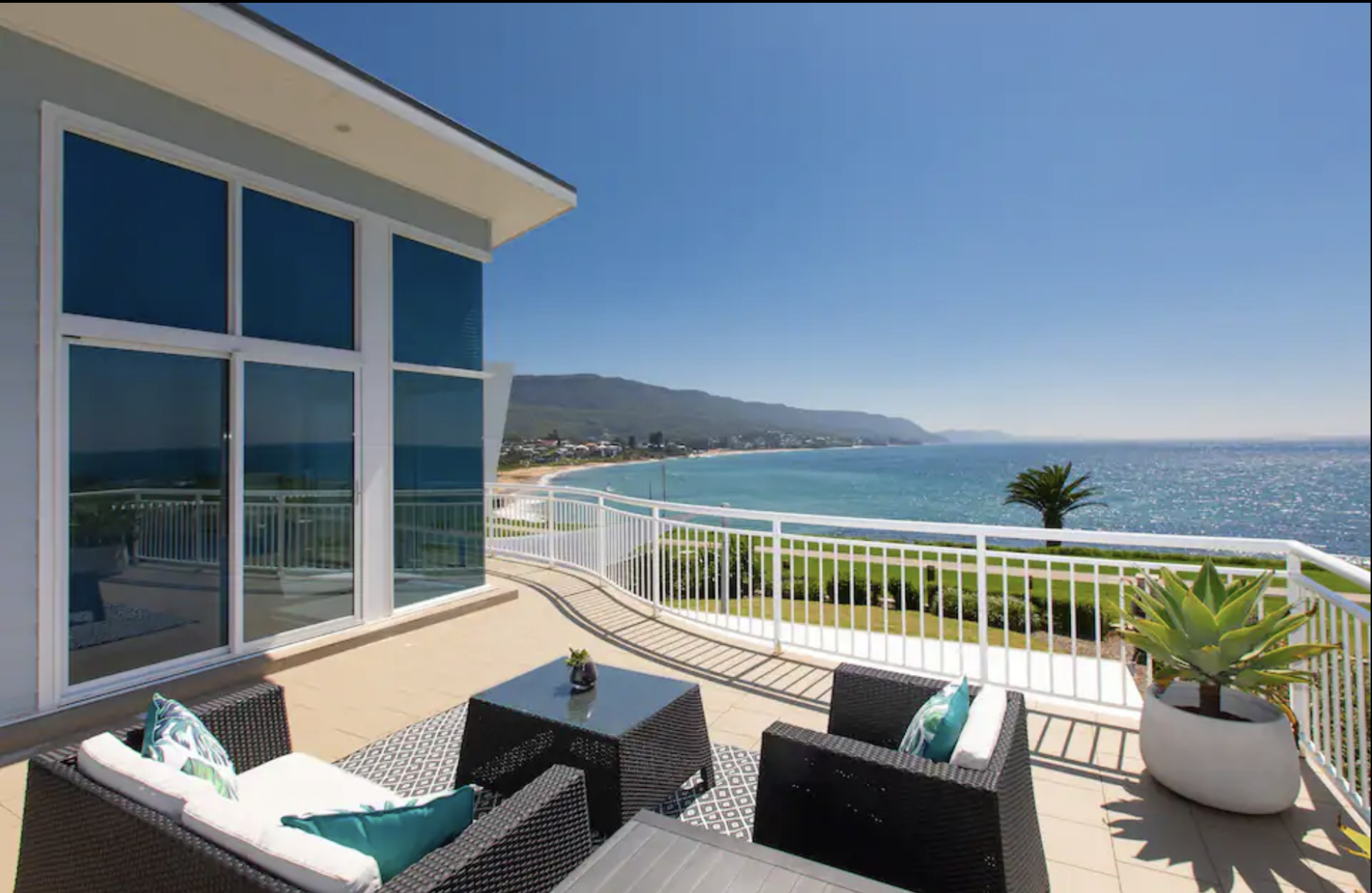 Aloha Beachfront @ Sandon Point