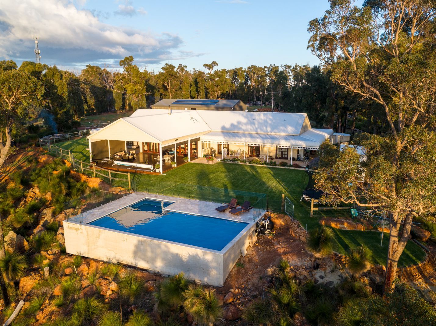 CONCRETE POOLS VERSUS FIBERGLASS POOLS