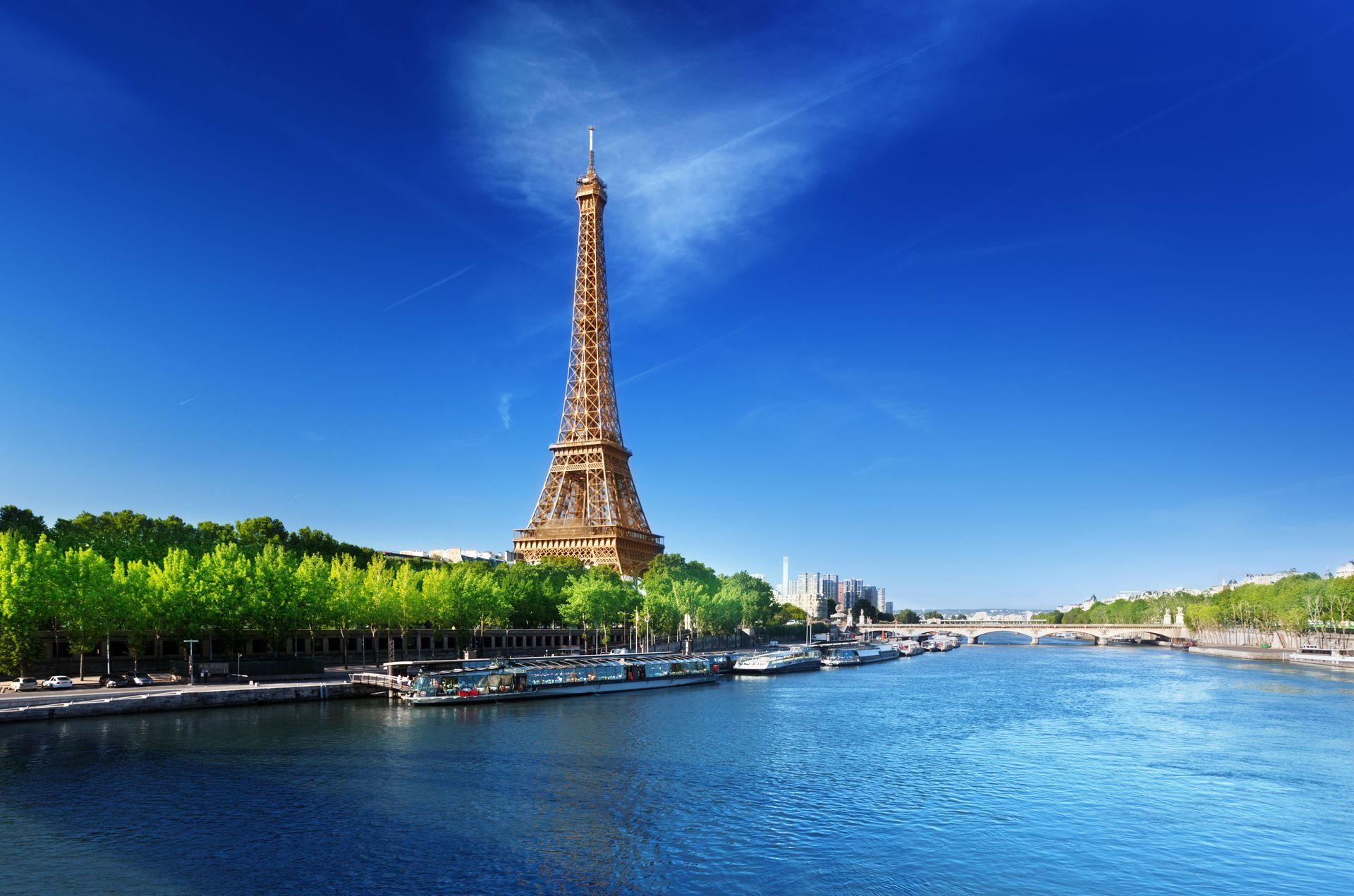 5 Star Paris Holidays