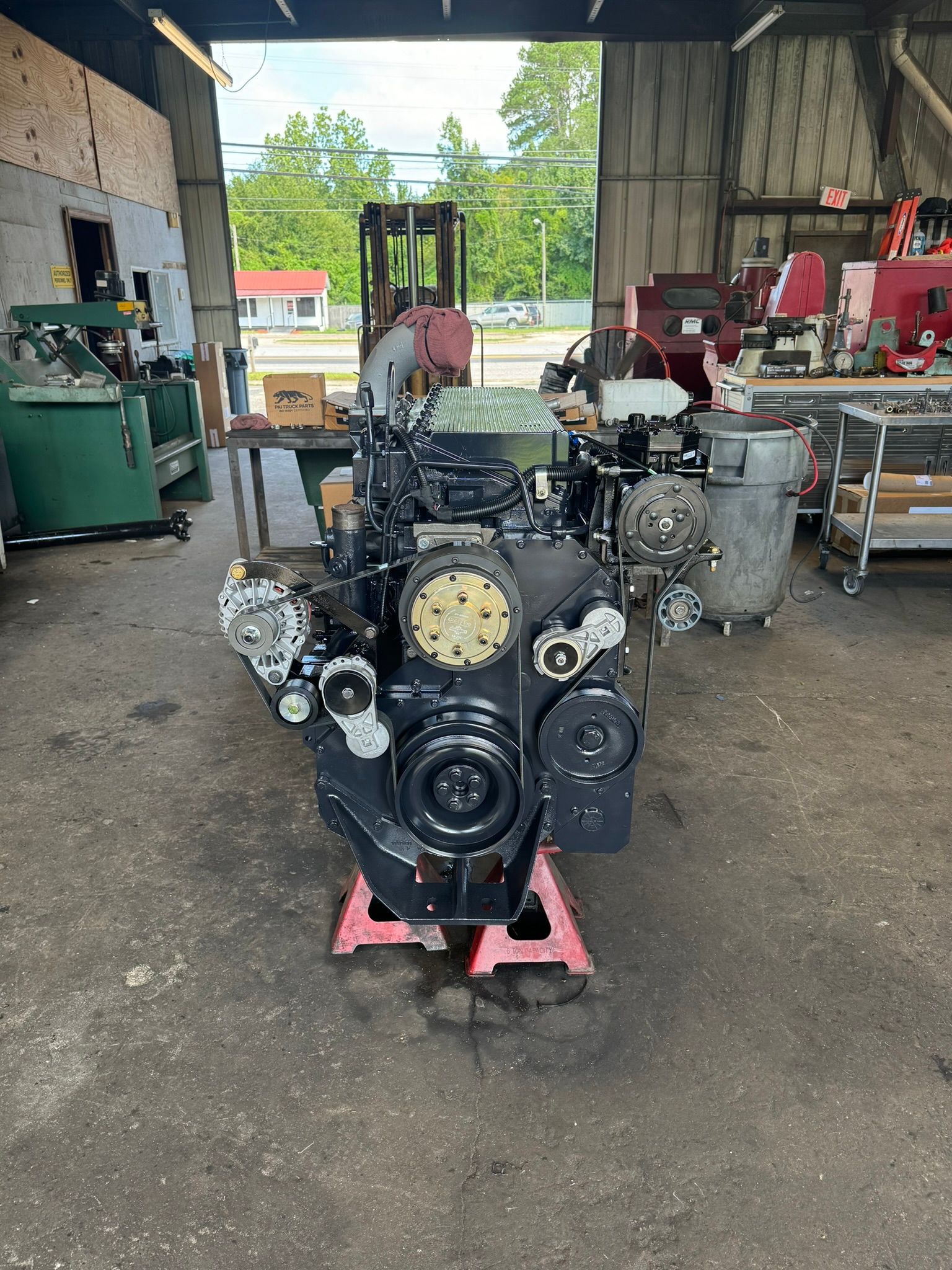 Bo's Garage Gallery Image