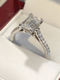 Stunning 1.38Carat EmeraldCut 14K GIA Diamond Ring