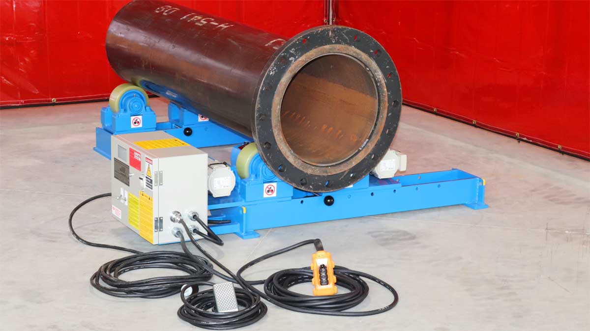 MAC Model RD-3-INB Tank Turning Roll A large pipe is sitting on top of a machine.