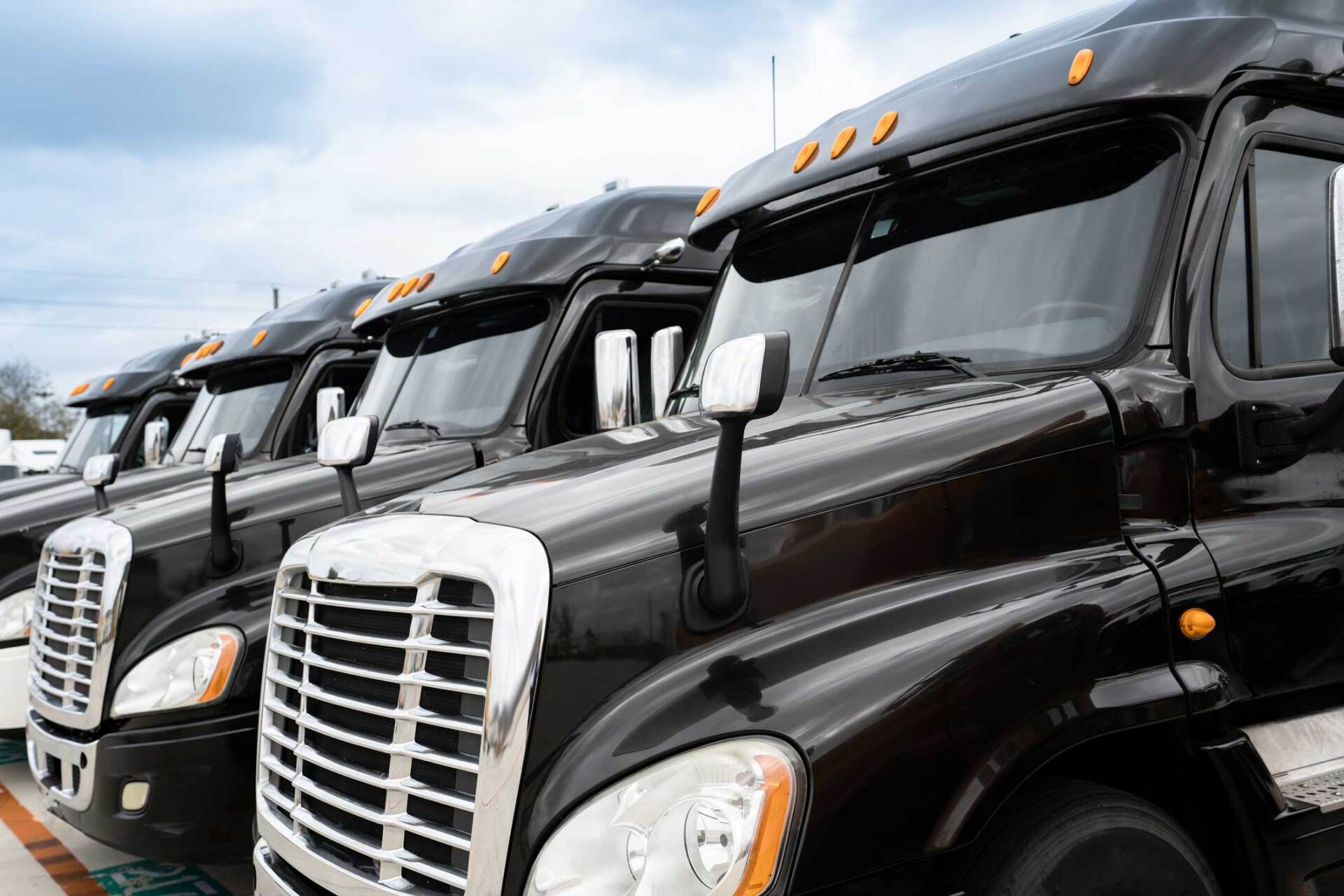 Truck Glass — Chicago, IL — Sotelo Auto Glass Service
