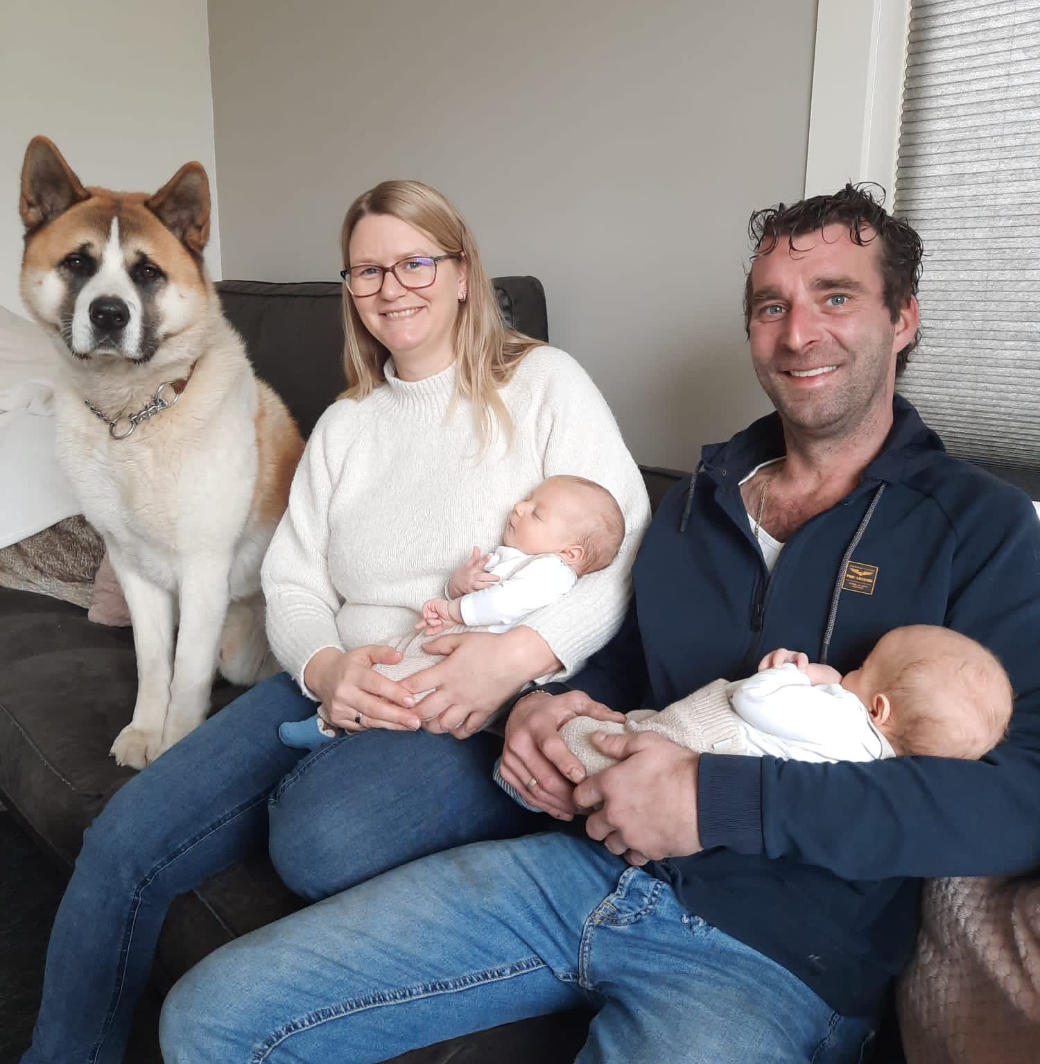 Buddy mens en akita
