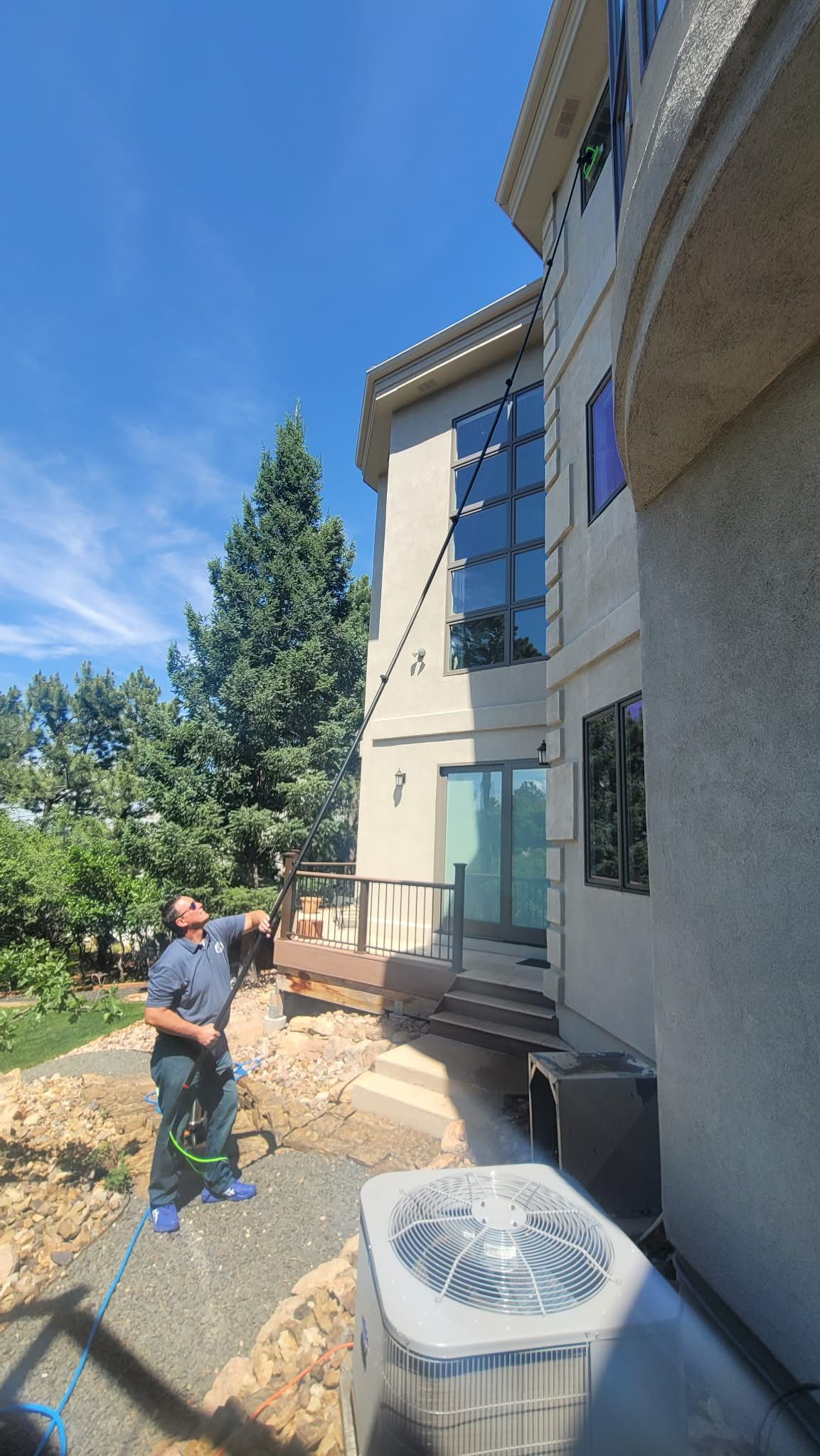 Broadmoor Water Fed Pole Cleaning