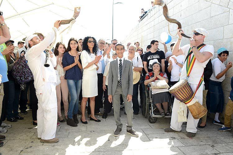 איך נערכים לבר מצווה בכותל
