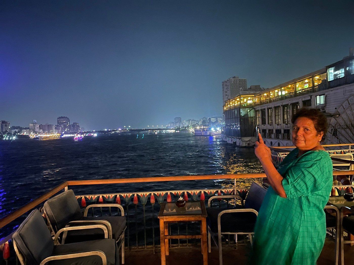 luxury dinner cruise