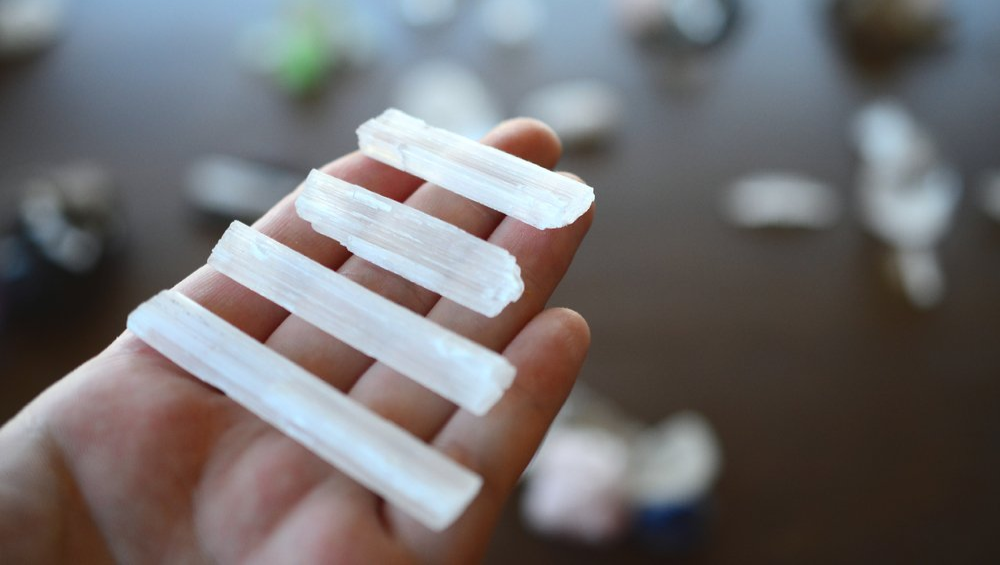 หินเซเลไนต์ (Selenite) จักระที่ 7 หินเซเลไนต์ (Selenite) จักระที่ 7