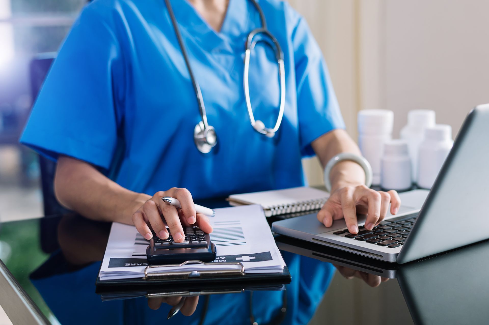 Como abrir empresa para médico com redução de tributos Como abrir empresa para médico com redução de tributos