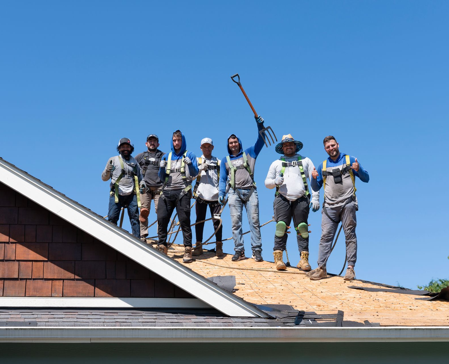 Roof condition assessment before choosing repairs or replacement