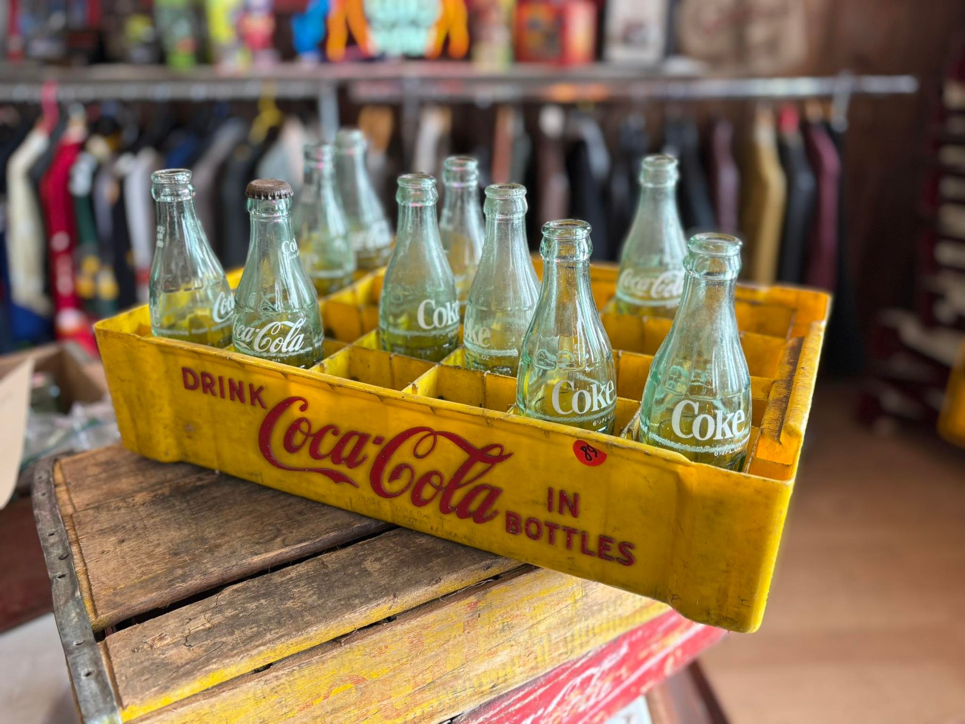 Casier en Plastique Vintage Coca-Cola des Années 70 avec 10 Bouteilles en  Verre, image size:1920x1440